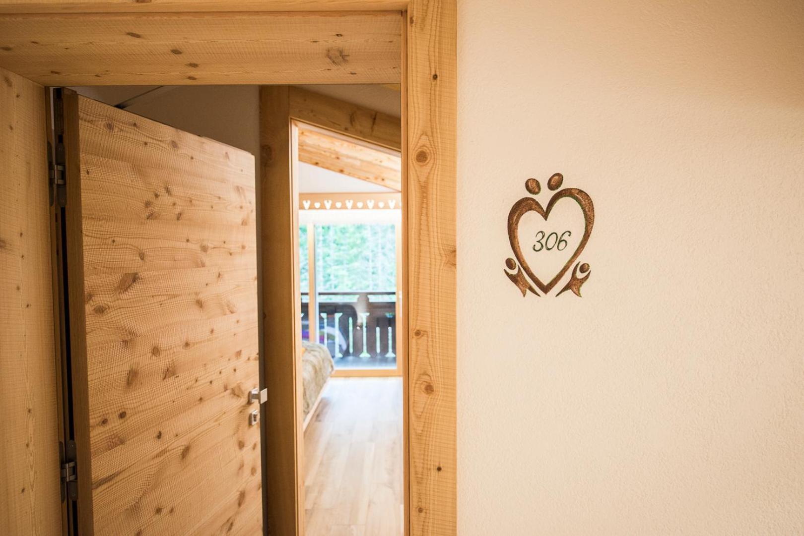 Chalet Pineta Relax Location Canazei Exterior photo