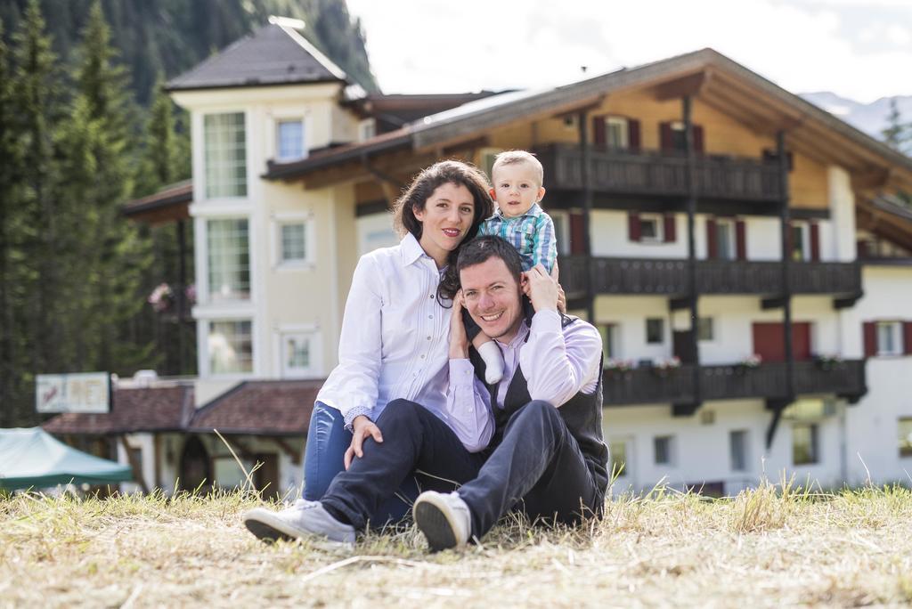 Chalet Pineta Relax Location Canazei Exterior photo