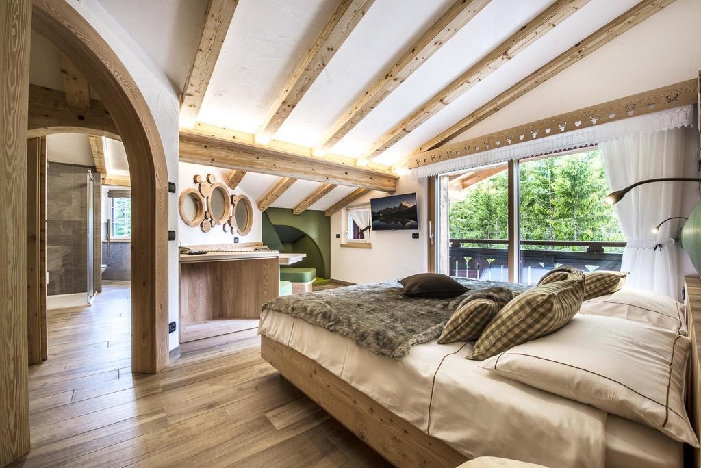Chalet Pineta Relax Location Canazei Exterior photo